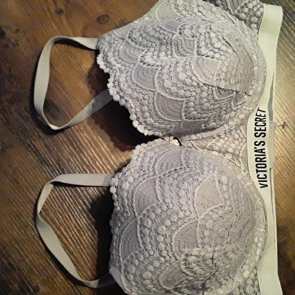 Gorgeous 38DD Victoria's Secret Grey Lace Padded underwire Bra - Picture 5 of 9